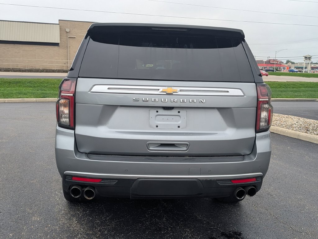 Used 2023 Chevrolet Suburban High Country w/ Premium Package 2 AWD/4WD image 6