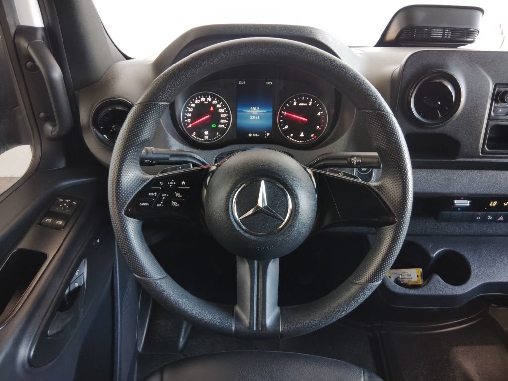 Used 2025 Mercedes-Benz Sprinter 2500 image 20