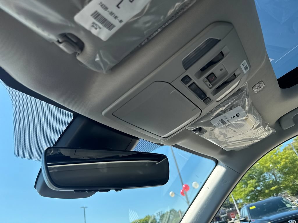New 2026 Toyota Highlander Limited AWD/4WD image 28