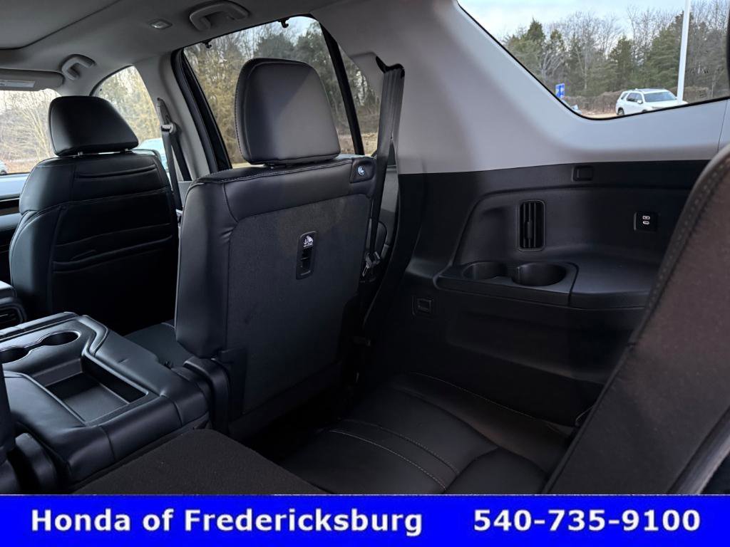 Used 2025 Honda Pilot Elite image 41
