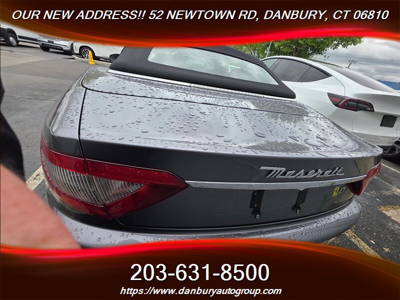 Used 2011 Maserati GranTurismo Convertible RWD image 3