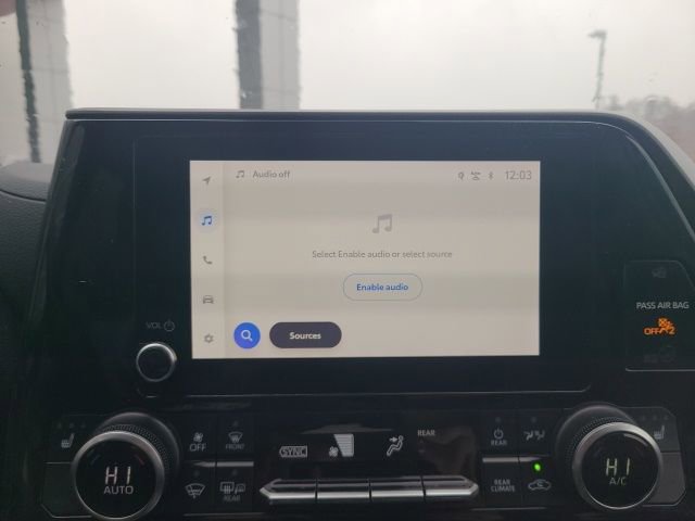 Used 2024 Toyota Highlander XLE image 30