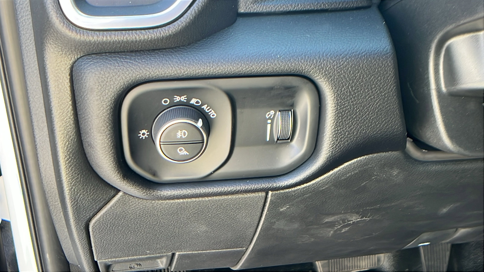 New 2025 RAM 5500 2WD Regular Cab image 30