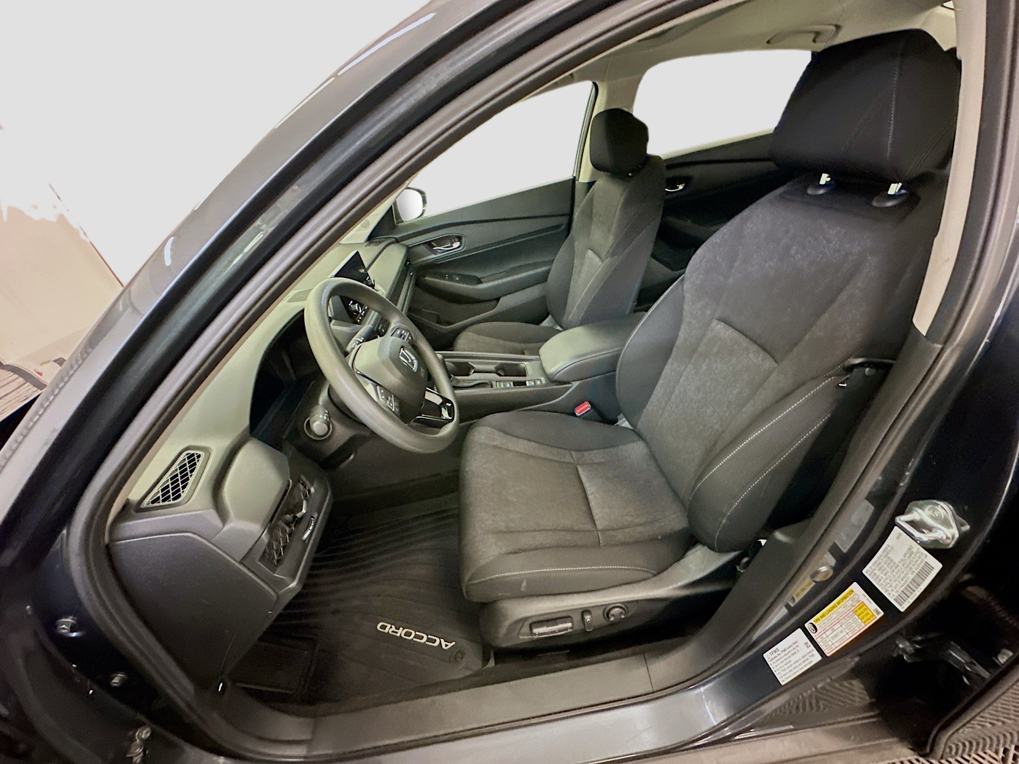 Used 2025 Honda Accord SE image 13