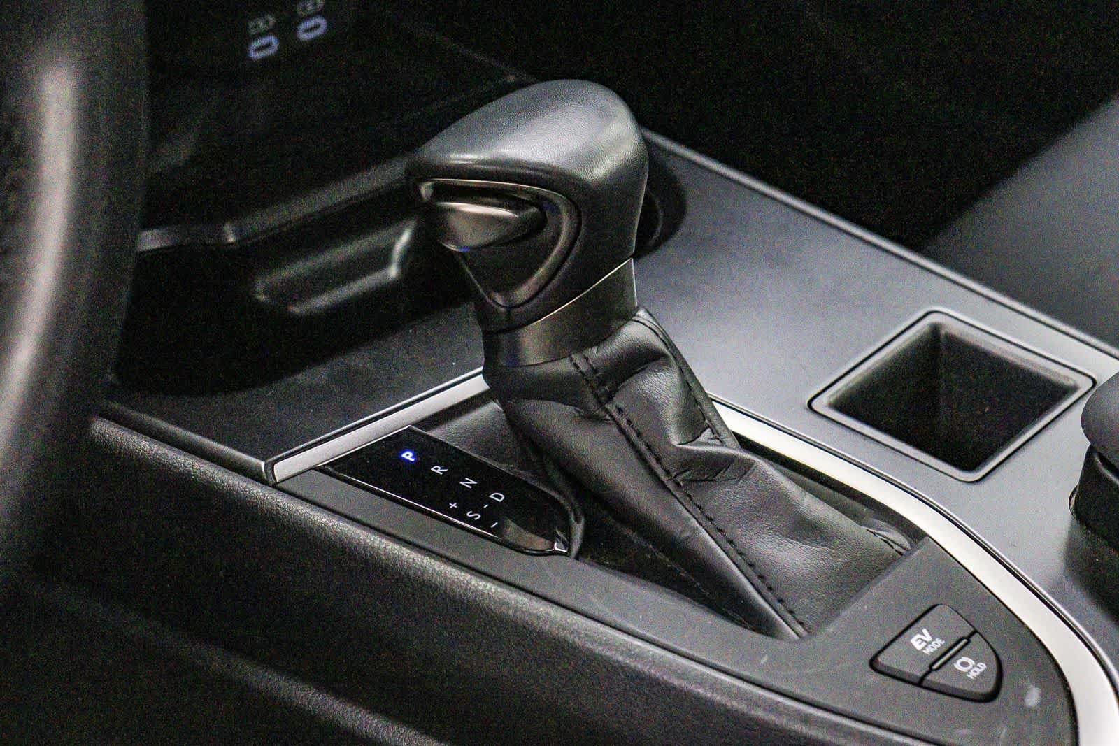Certified 2023 Lexus UX 250h FWD w/ Accessory Package (Z2) image 20