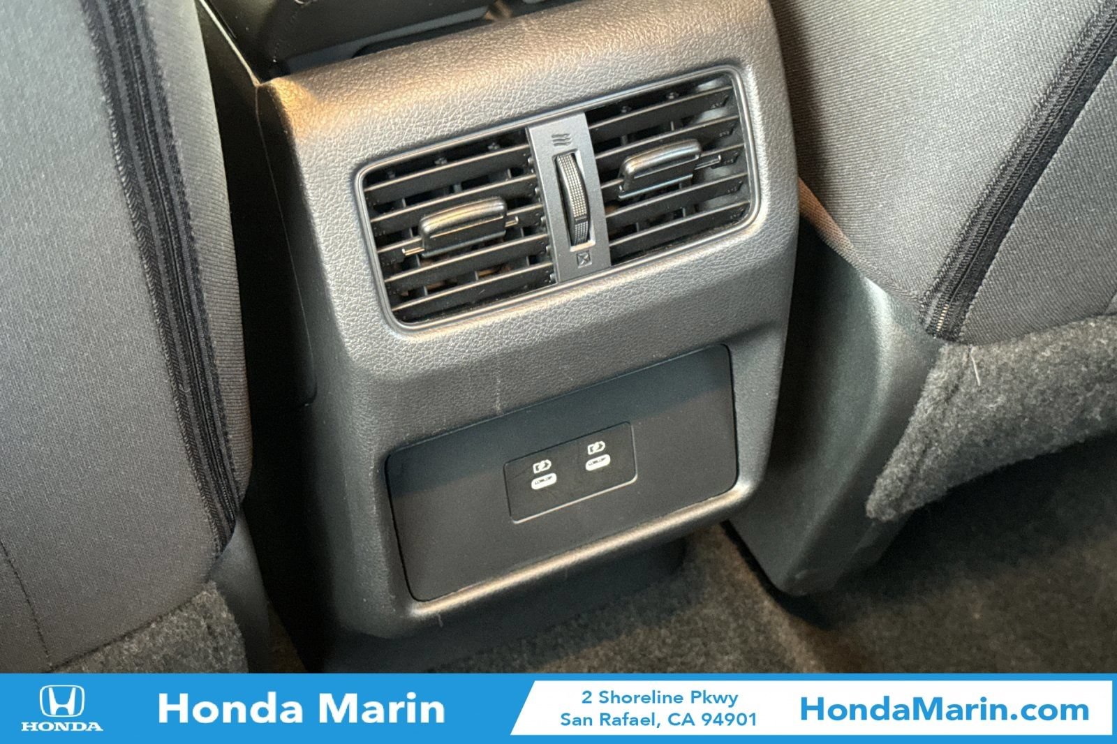 Used 2025 Nissan Rogue SV FWD image 16