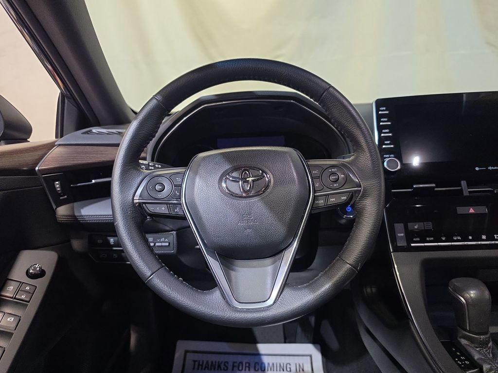 Used 2021 Toyota Avalon XLE w/ Moonroof Package FWD image 11
