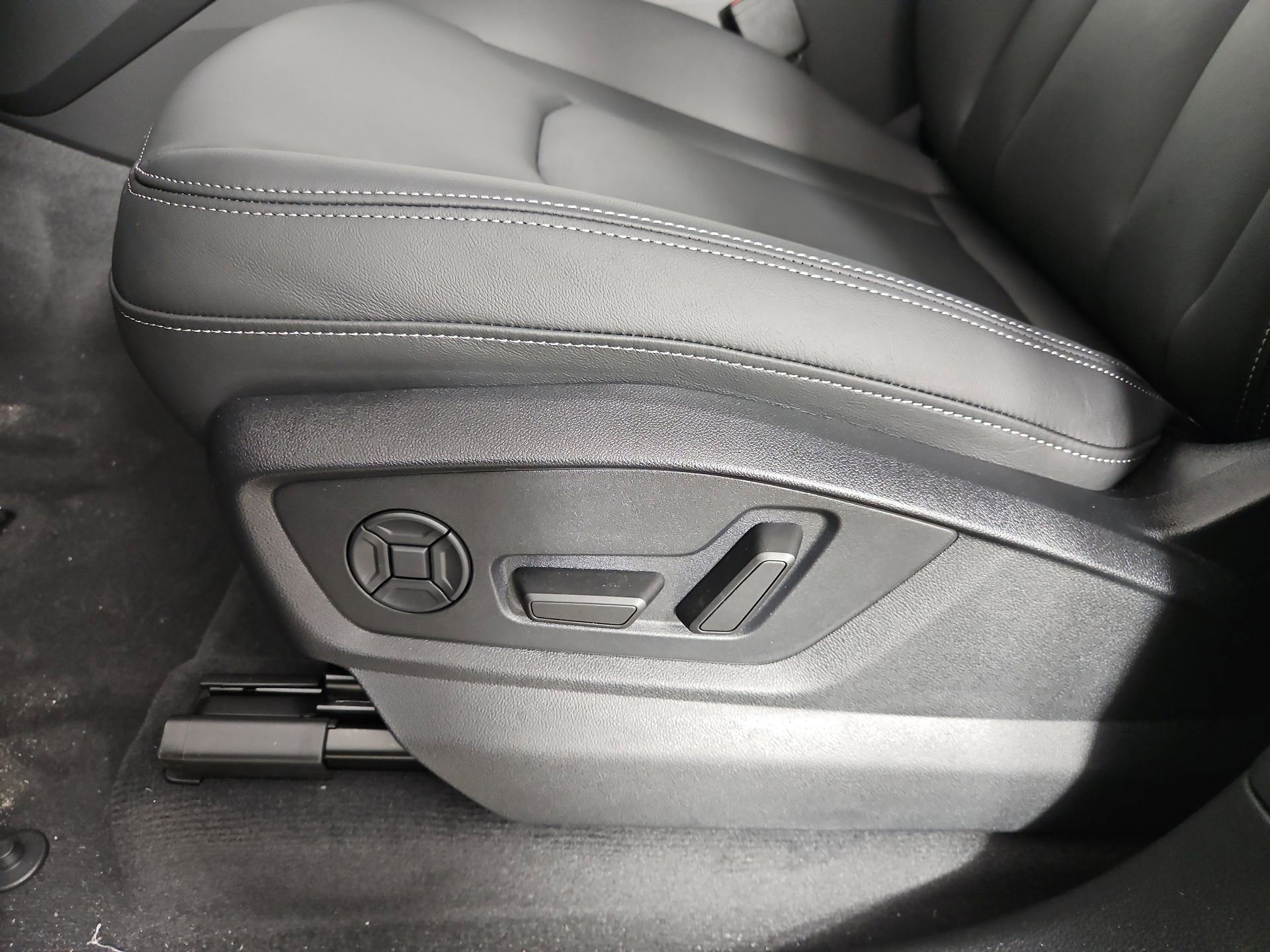 New 2026 Audi Q7 2.0T Premium image 17