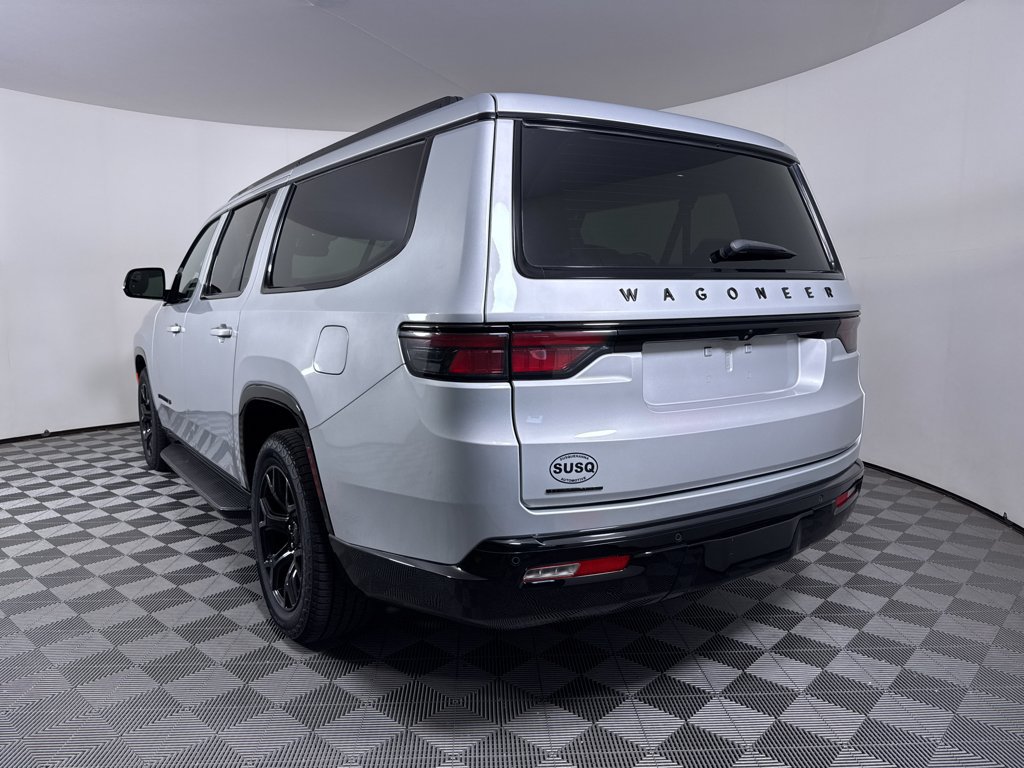 Used 2023 Jeep Wagoneer L Series II AWD/4WD image 21