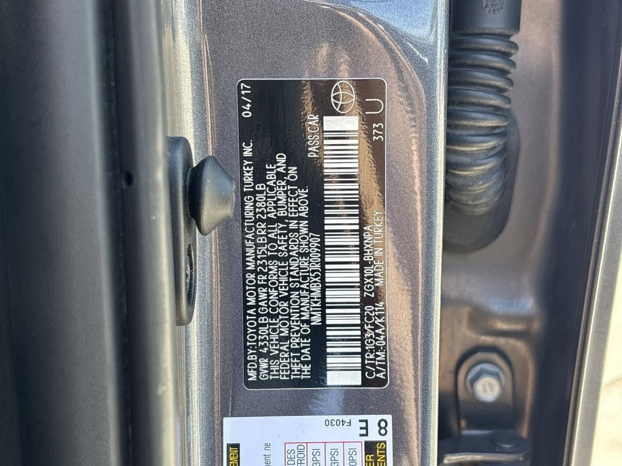 Used 2018 Toyota C-HR XLE FWD image 30