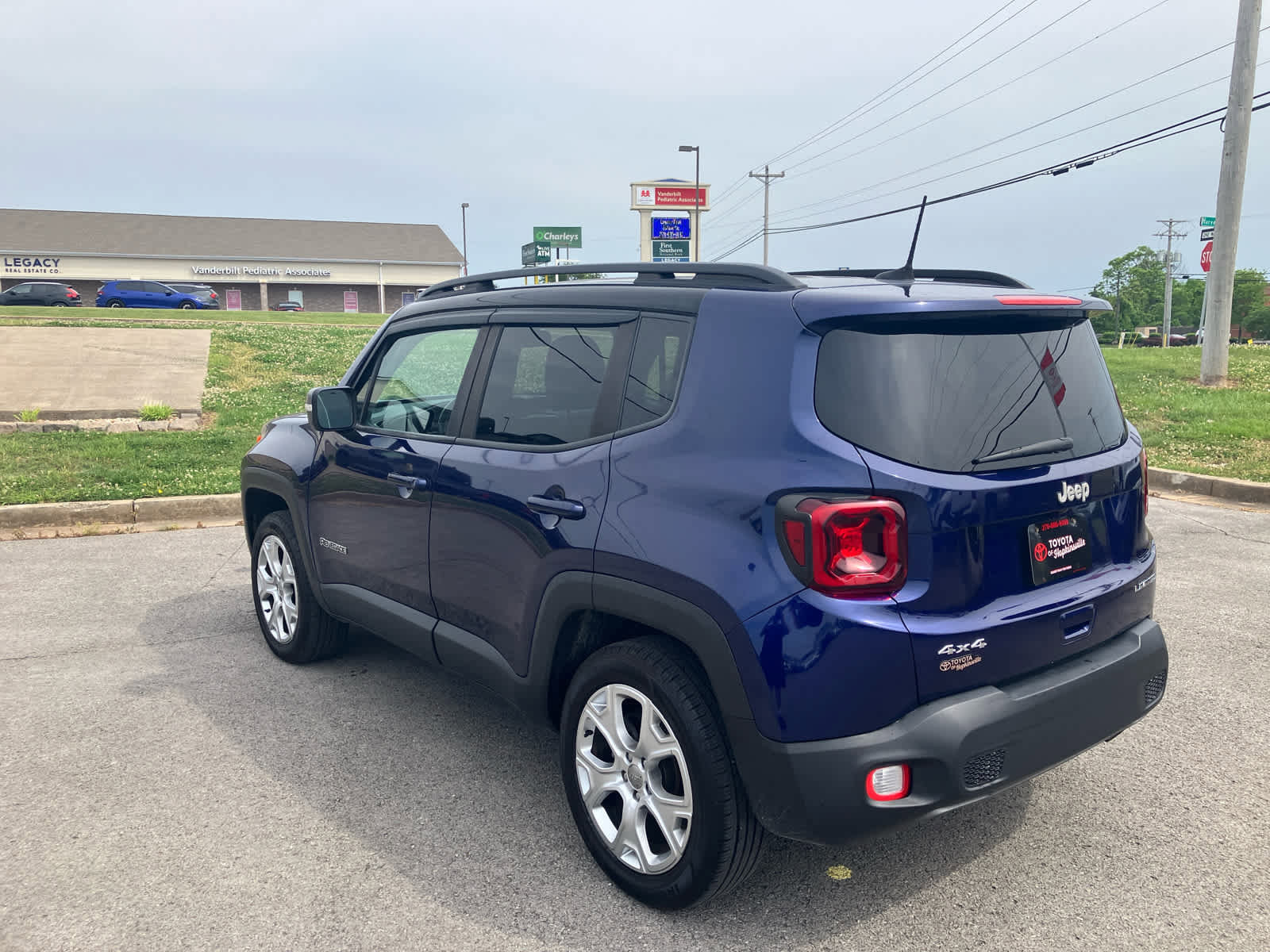Used 2019 Jeep Renegade Limited w/ LED Lighting Group AWD/4WD image 5