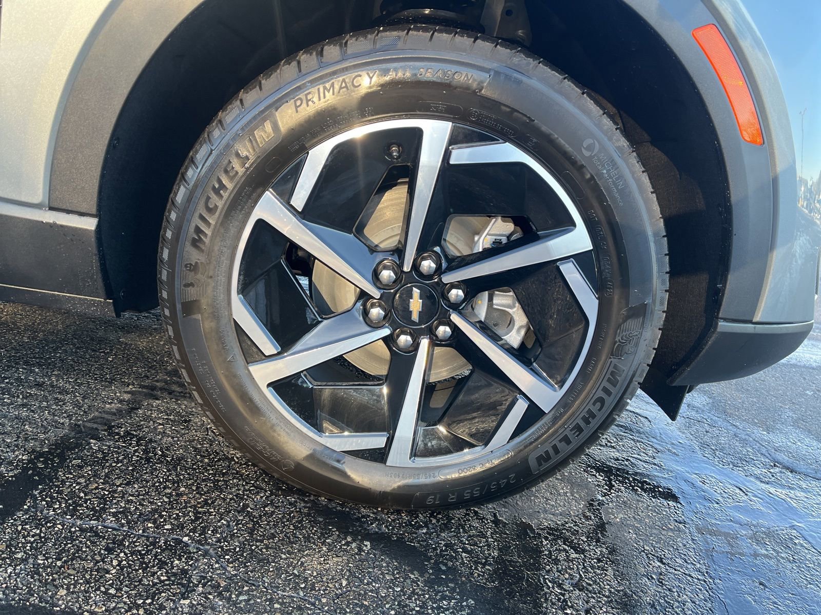 New 2026 Chevrolet Equinox EV LT image 12