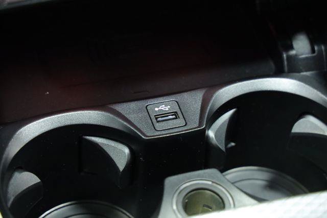 Used 2025 BMW 330i Sedan w/ M Sport Package RWD image 29