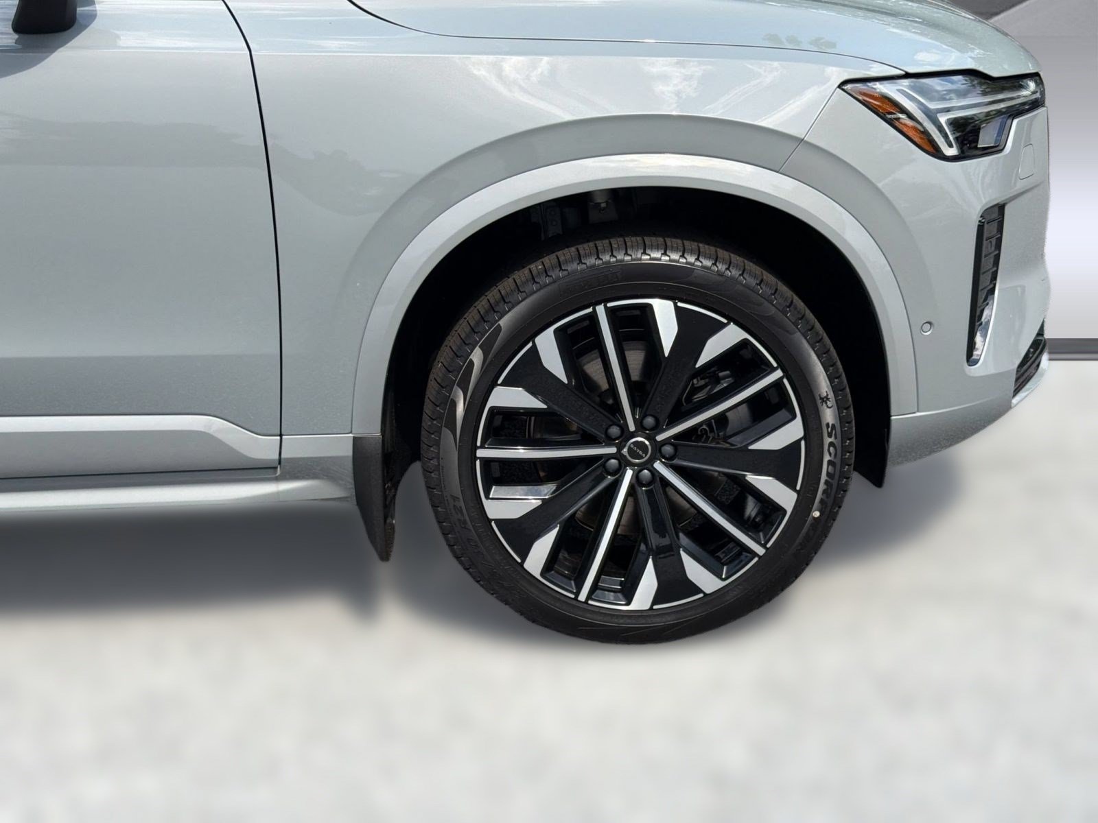 New 2026 Volvo XC90 T8 Ultra w/ Protection Package AWD/4WD image 11