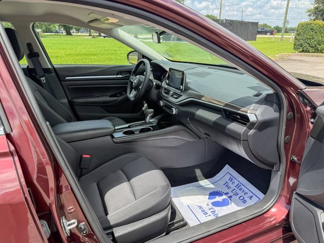 Used 2023 Nissan Altima 2.5 SV FWD image 11