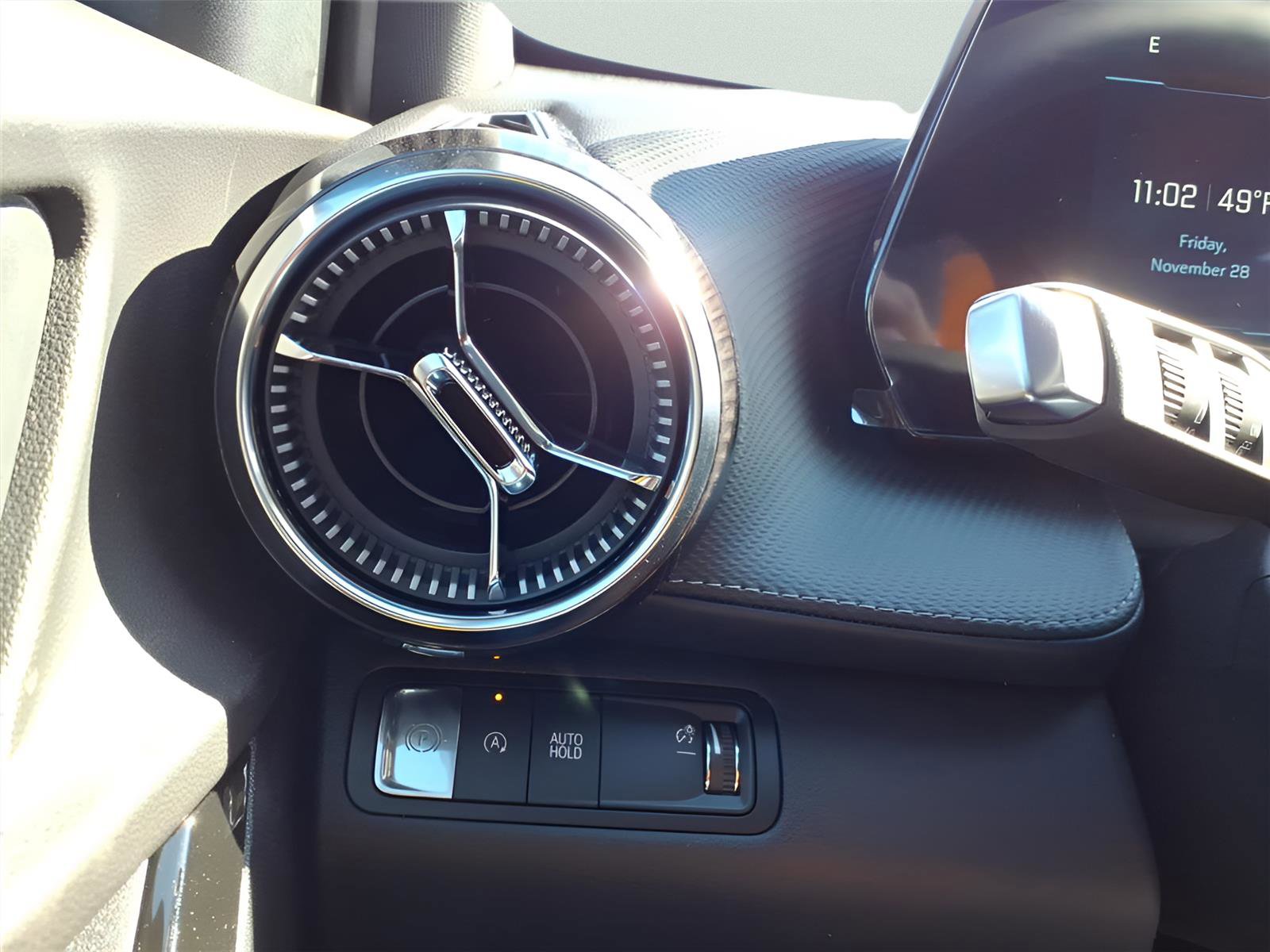 New 2026 Chevrolet Equinox LT w/ Convenience Package II image 14