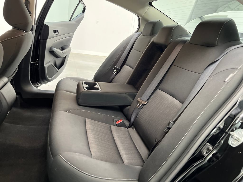 Used 2024 Nissan Altima 2.5 SV image 13