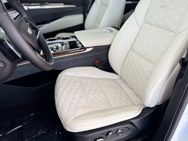 New 2026 Cadillac Escalade Platinum Luxury w/ LPO, Floor Liner Package image 5