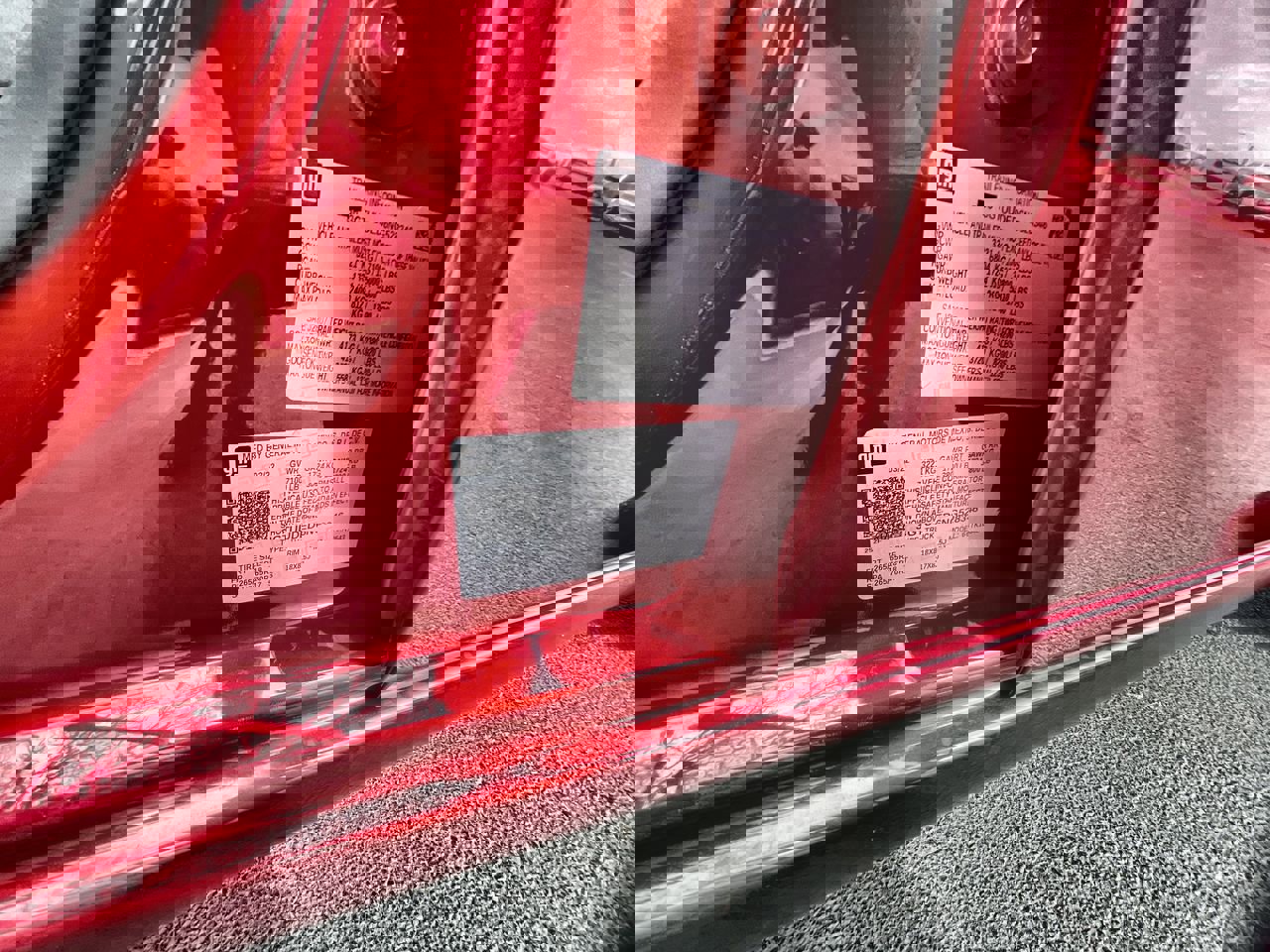 Used 2022 GMC Sierra 1500 SLT w/ SLT Convenience Package image 34