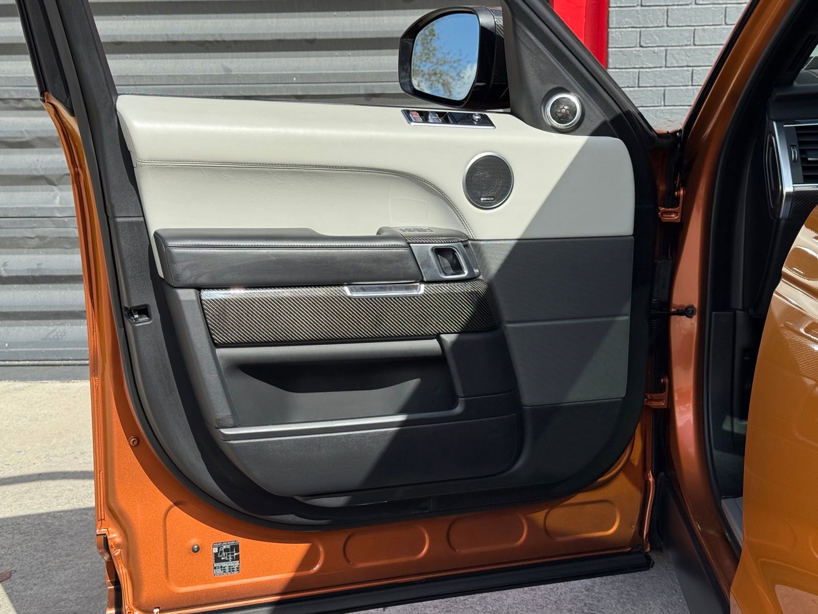 Used 2020 Land Rover Range Rover Sport SVR image 40