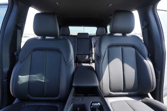 New 2026 Jeep Cherokee Limited AWD/4WD image 32