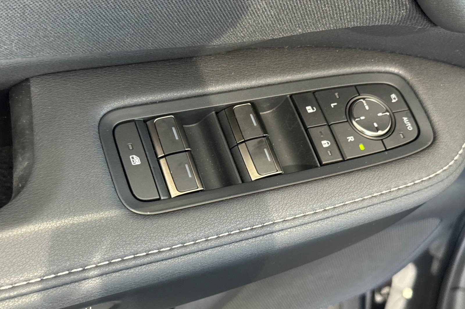 Certified 2026 Lexus TX 550h AWD Plug-In Hybrid w/ Technology Package image 13