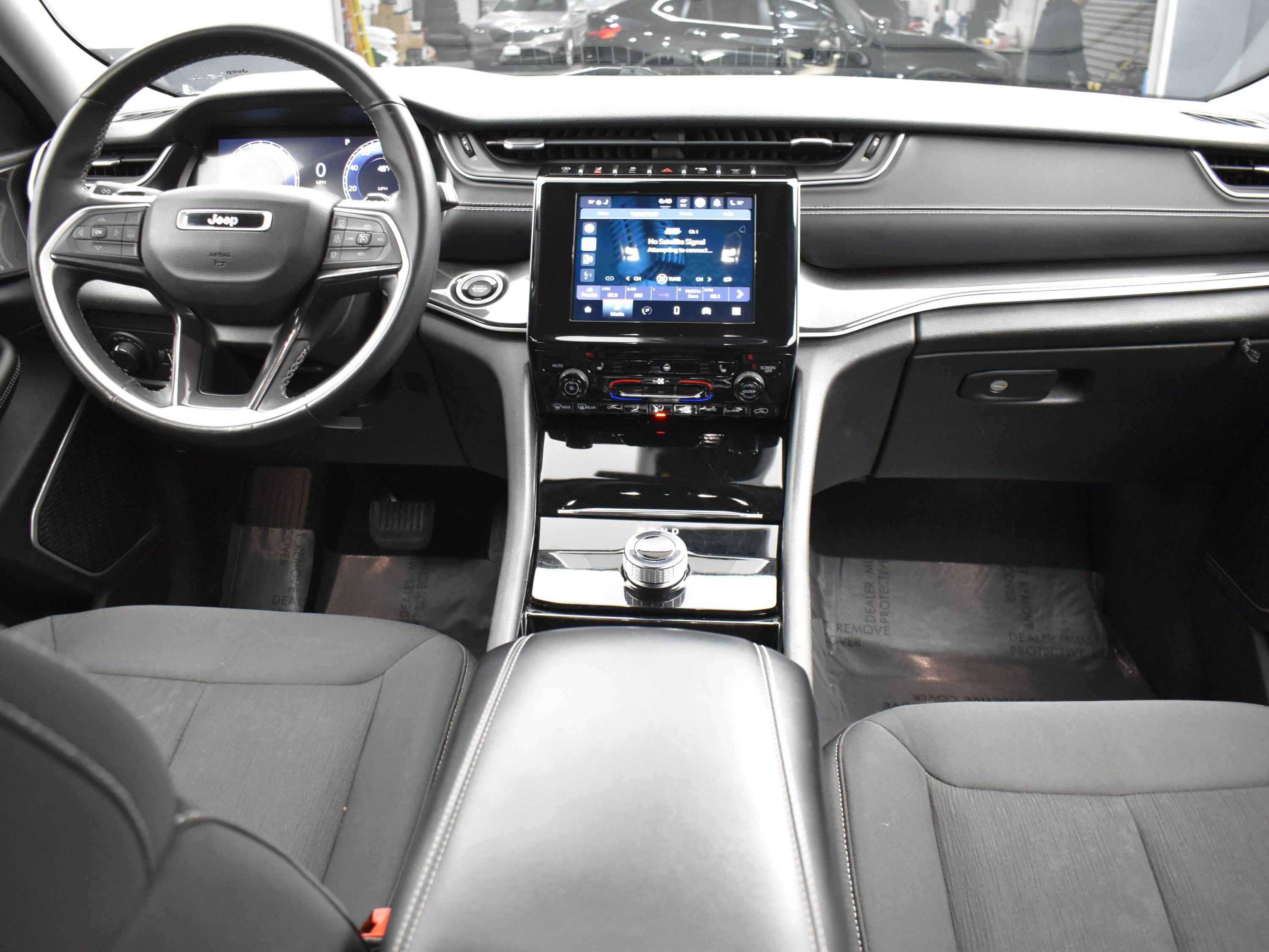 Used 2022 Jeep Grand Cherokee L Laredo w/ Luxury Tech Group I image 19