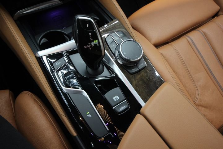 Used 2018 BMW 540i xDrive image 23