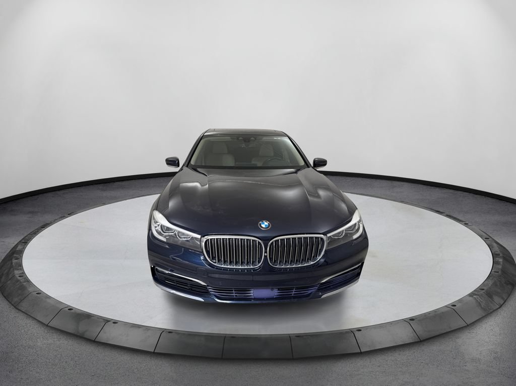 Used 2017 BMW 740i RWD image 2