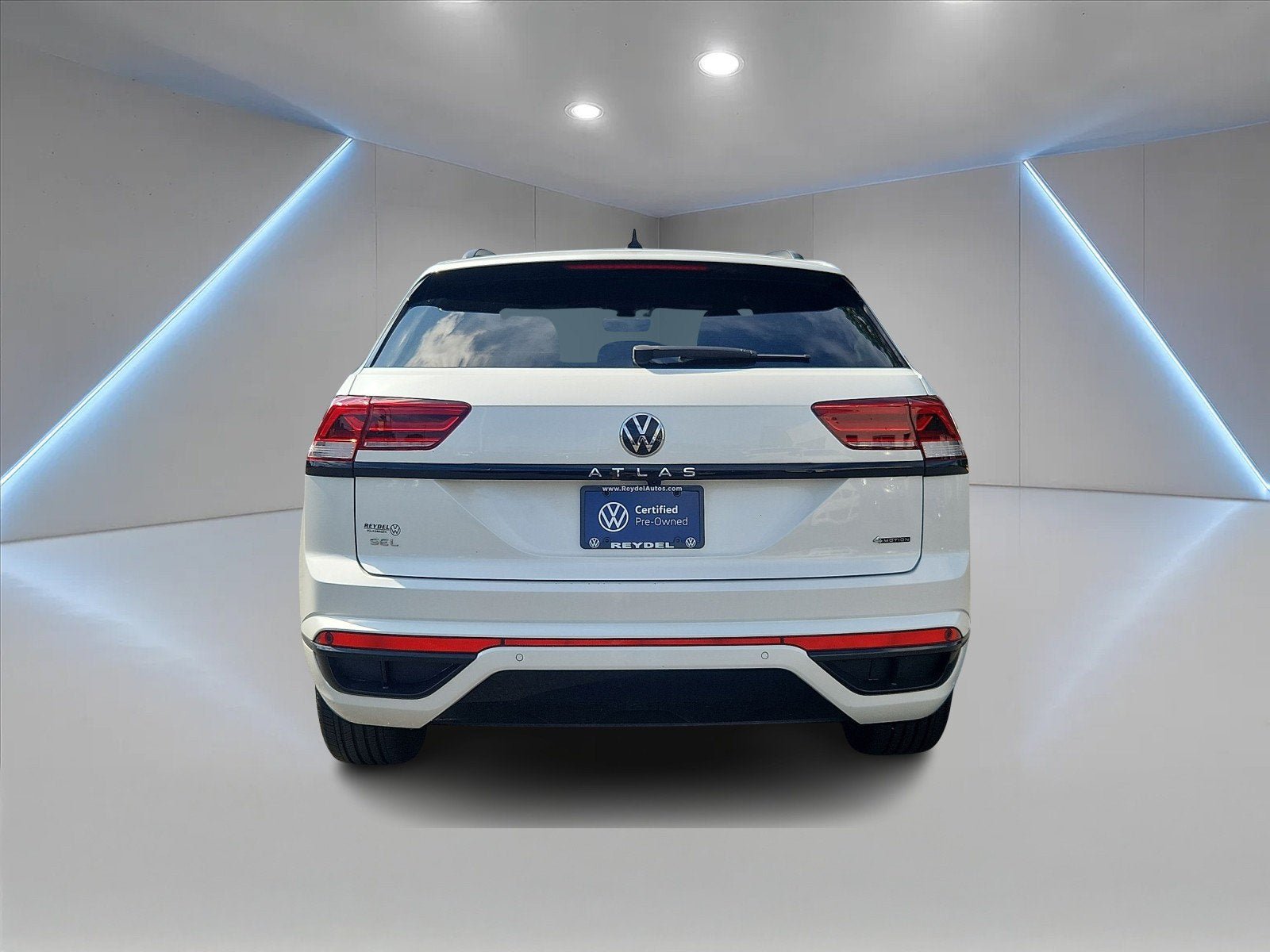 Certified 2023 Volkswagen Atlas Cross Sport SEL R-Line AWD/4WD image 5