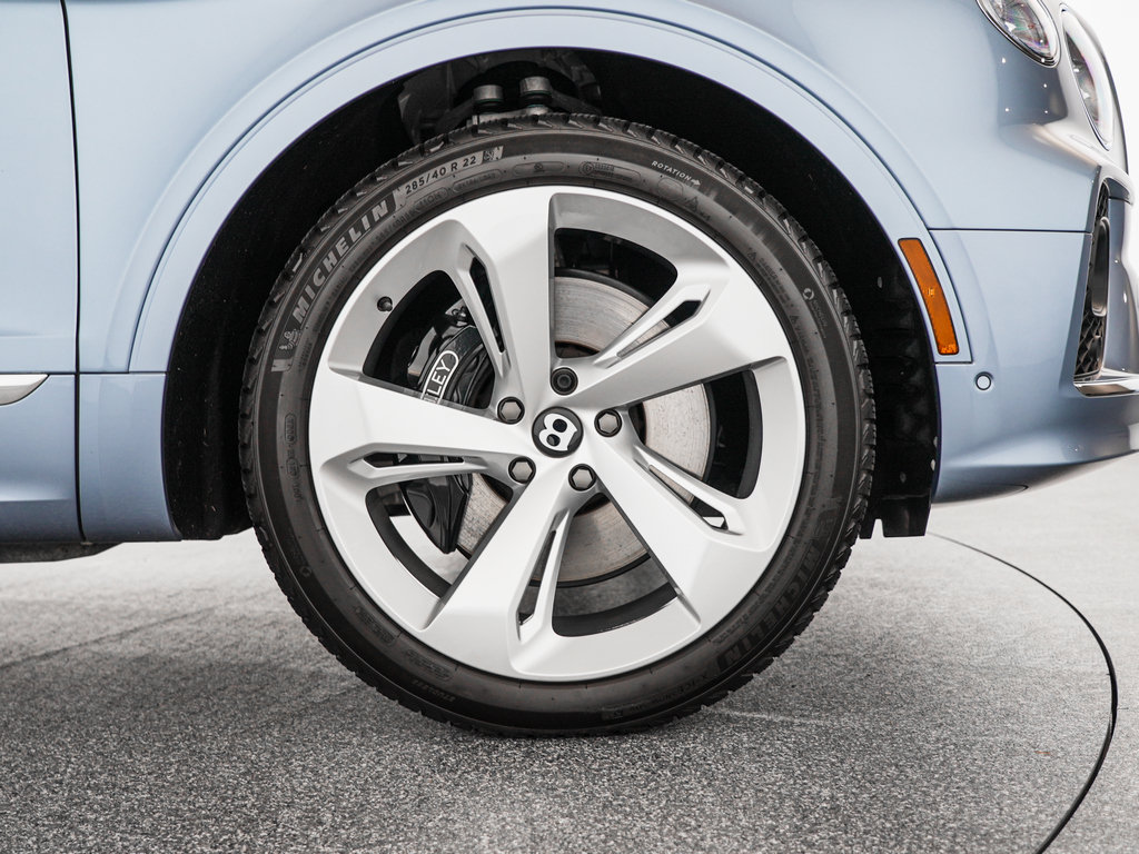 Certified 2023 Bentley Bentayga AWD/4WD image 38