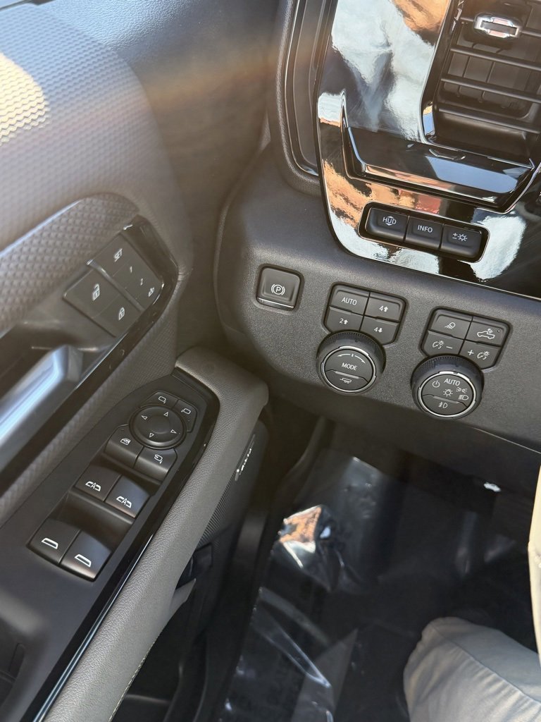 New 2026 Chevrolet Silverado 1500 ZR2 image 7