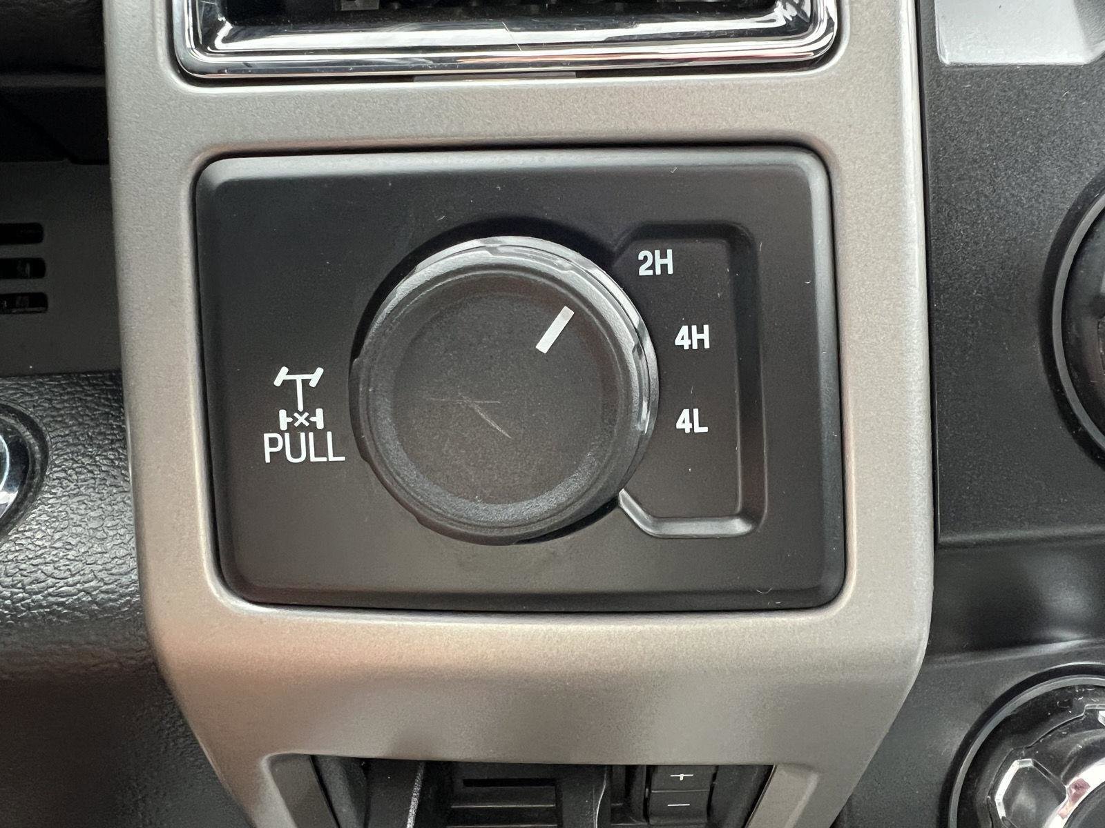 Used 2021 Ford F250 Lariat w/ Lariat Ultimate Package AWD/4WD image 35