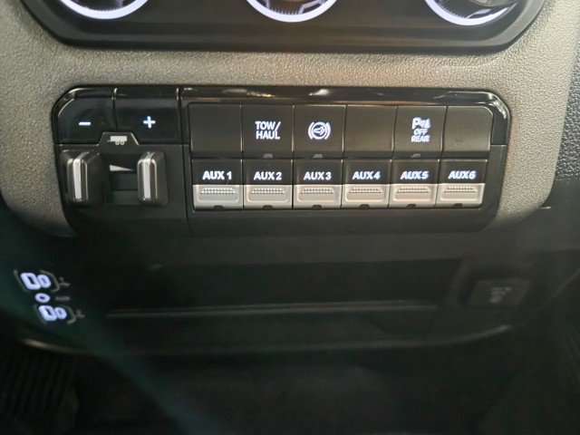 Used 2024 RAM 3500 Tradesman w/ Chrome Appearance Group image 50