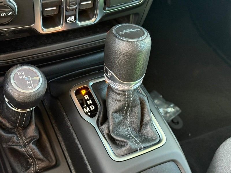 New 2026 Jeep Gladiator Sport AWD/4WD image 14