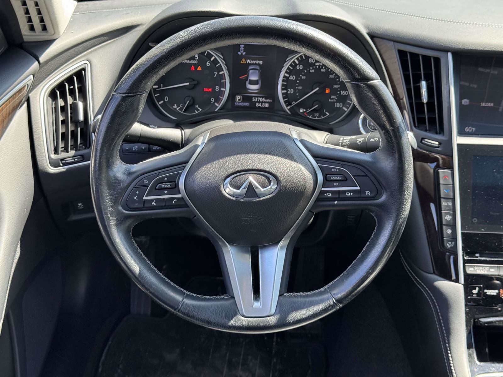 Used 2019 INFINITI Q50 Luxe w/ Essential Package (3.0T Luxe) AWD/4WD image 11