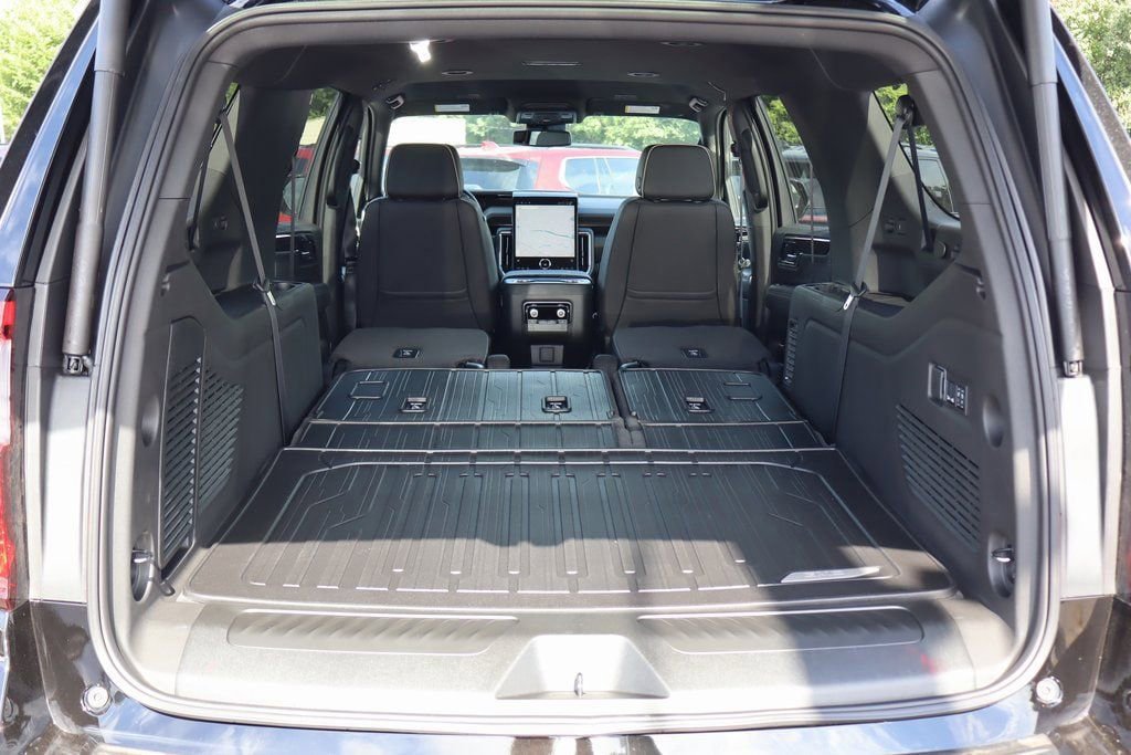 New 2025 GMC Yukon XL Elevation AWD/4WD image 22
