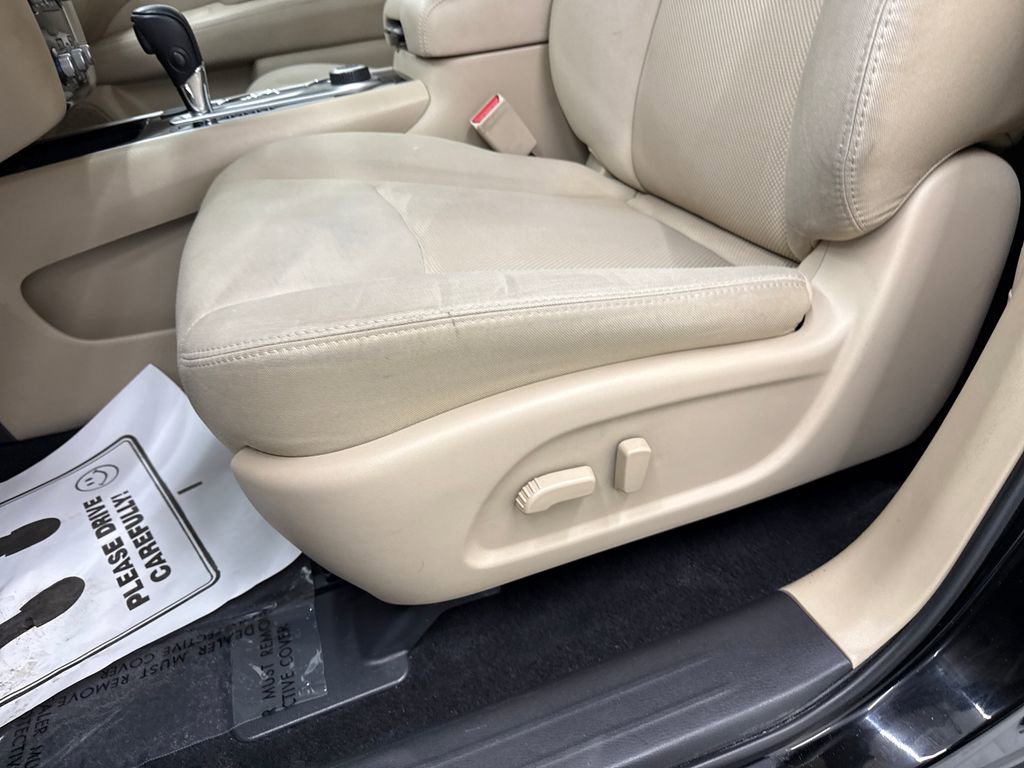 Used 2018 Nissan Pathfinder SV w/ SV Tech Package AWD/4WD image 12