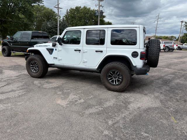 Used 2023 Jeep Wrangler Unlimited Rubicon 4xe image 11