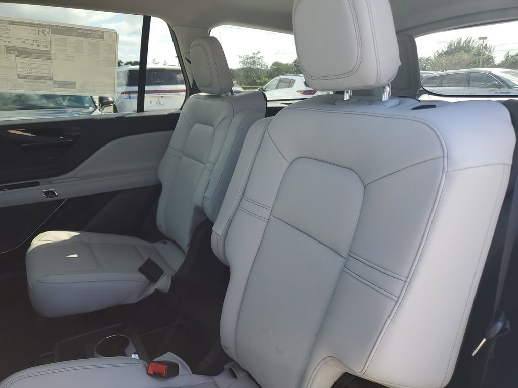 New 2026 Lincoln Aviator 2WD image 11
