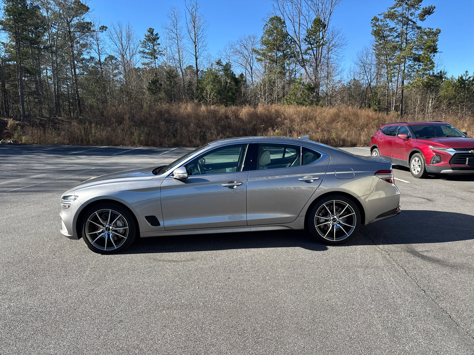 Used 2025 Genesis G70 2.5T image 8