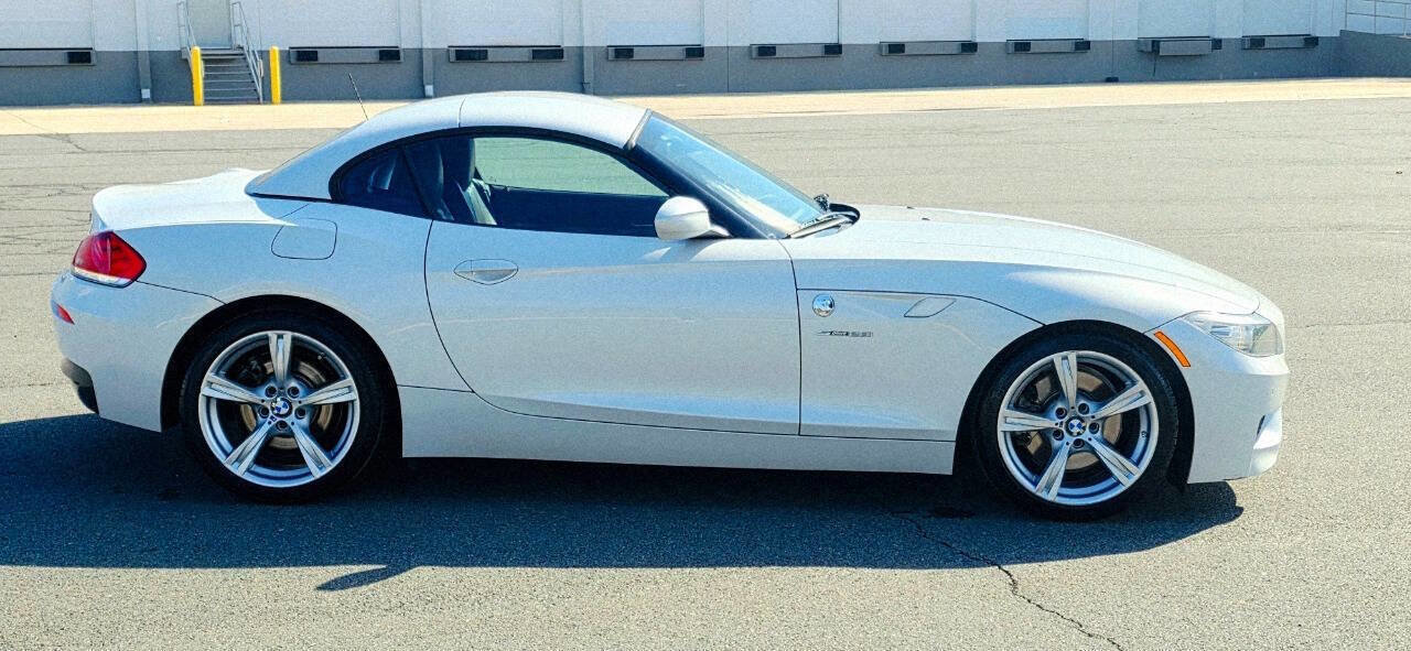 Used 2012 BMW Z4 sDrive28i image 5