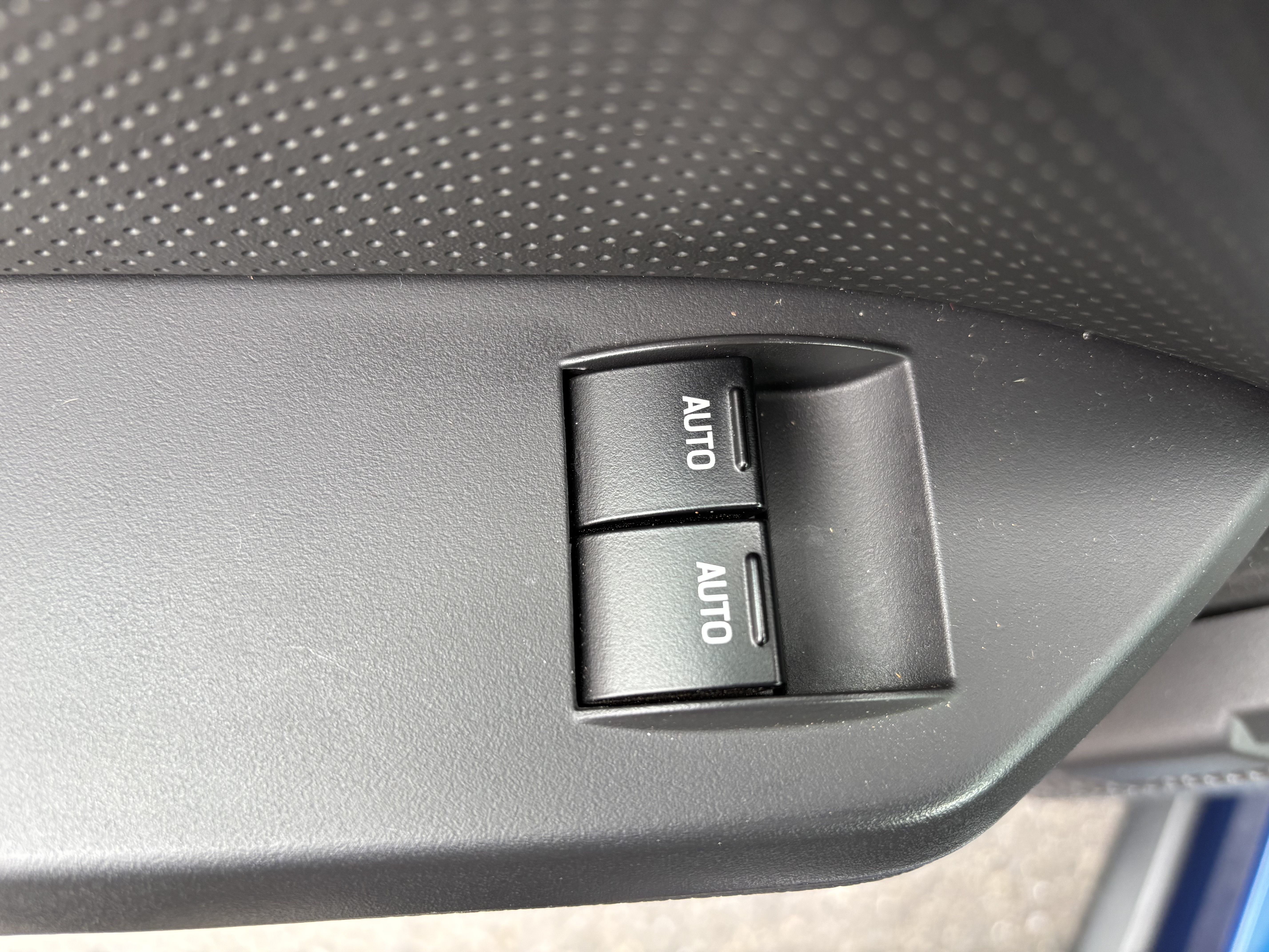 Used 2007 Ford Mustang Shelby GT500 RWD image 16