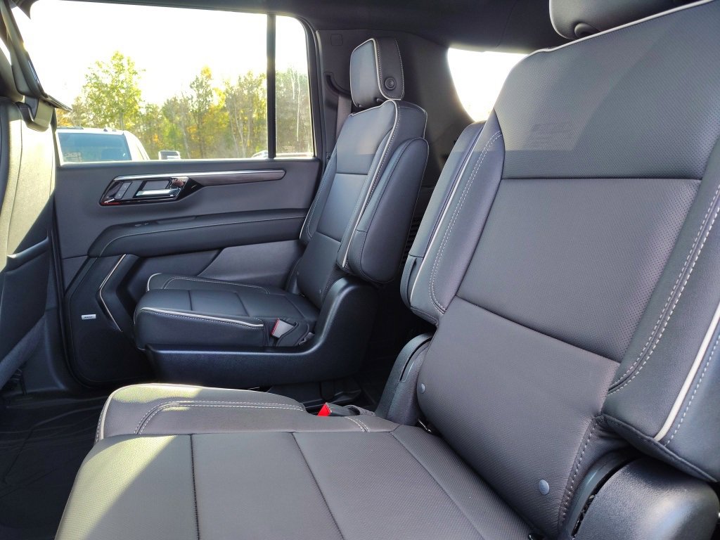 New 2026 Chevrolet Suburban Premier image 11