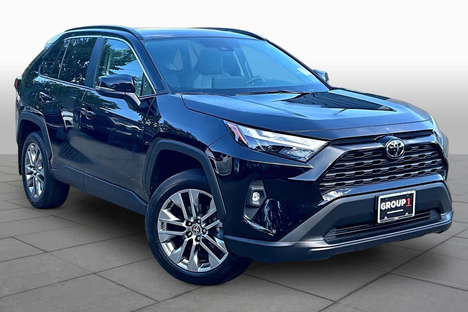 Used 2025 Toyota RAV4 XLE Premium w/ Weather Package AWD/4WD image 3