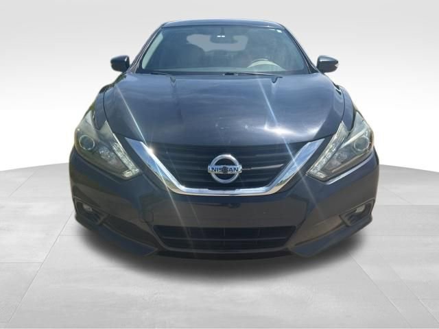 Used 2017 Nissan Altima 2.5 SL w/ Technology Package FWD image 8