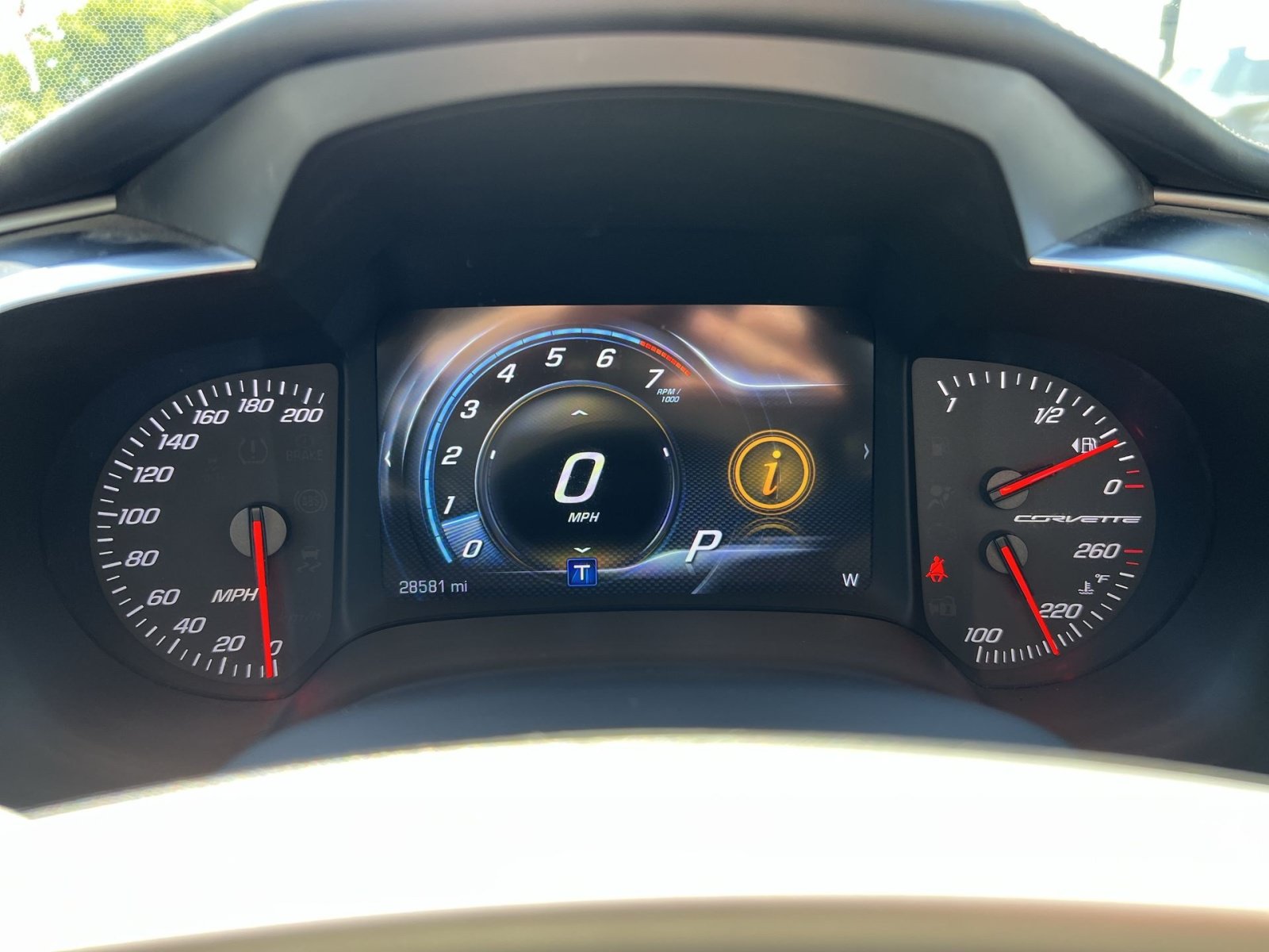 Used 2017 Chevrolet Corvette Stingray Convertible RWD image 17