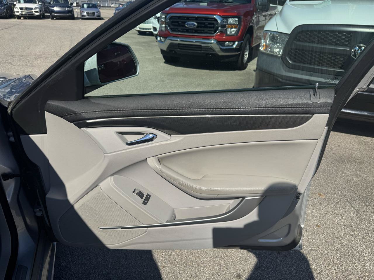 Used 2010 Cadillac CTS Sedan RWD image 17