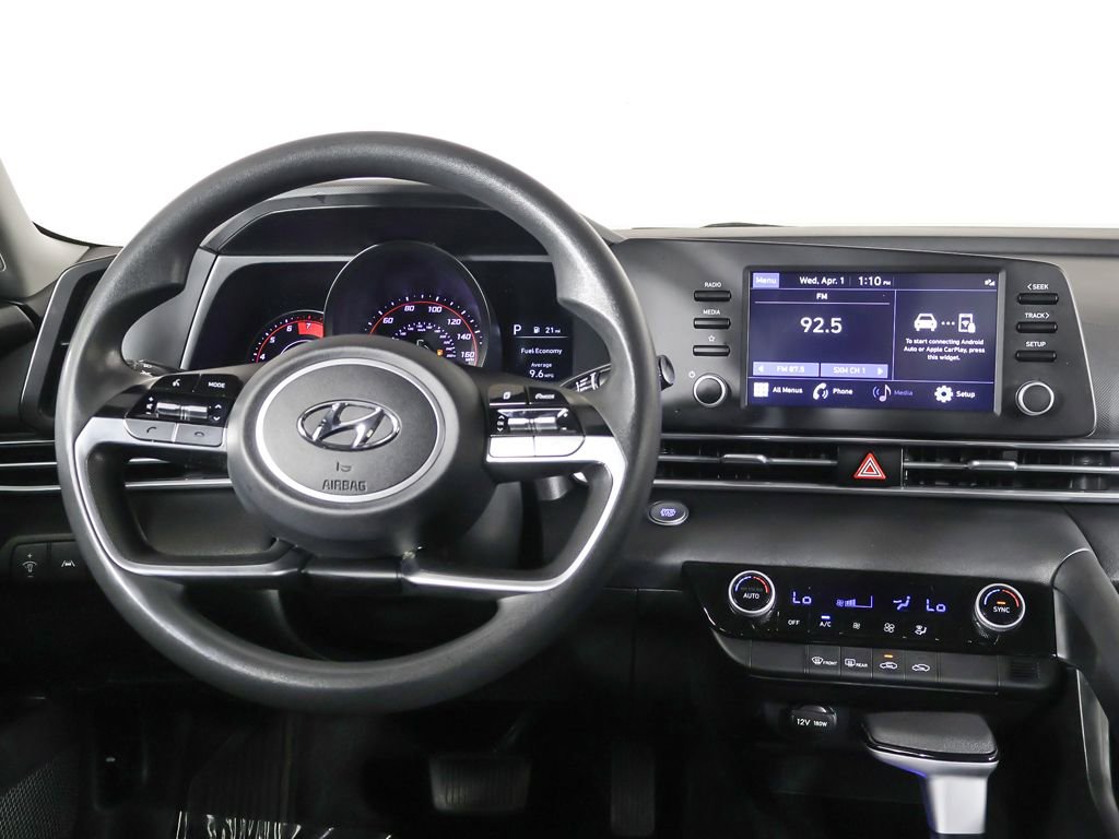 Used 2023 Hyundai Elantra SEL w/ Cargo Package image 28