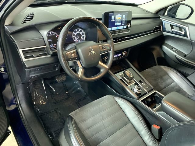 Used 2022 Mitsubishi Outlander SE image 4